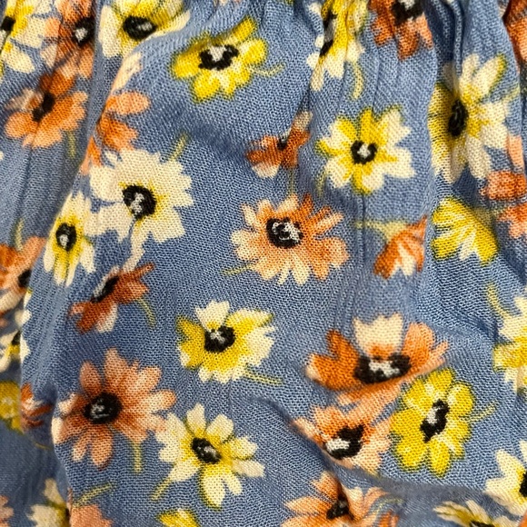 AE floral top 🌻 - Picture 3 of 3